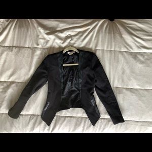 Black fitted blazer w/ leather